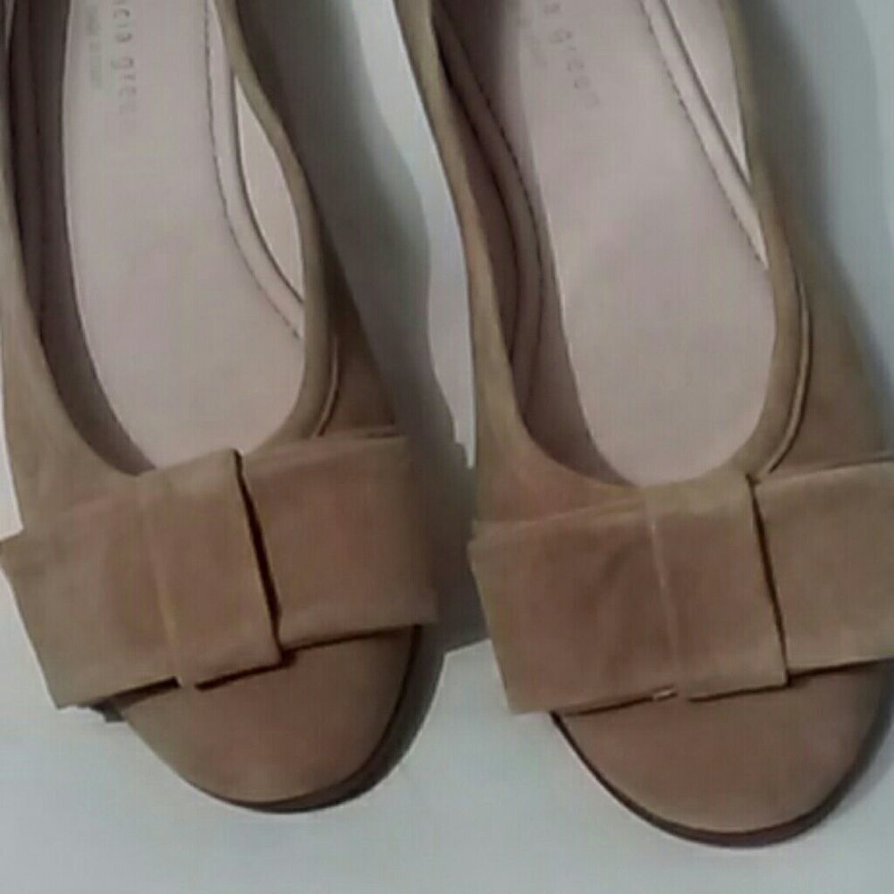 Patricia Green Flats Beige Aesthetic